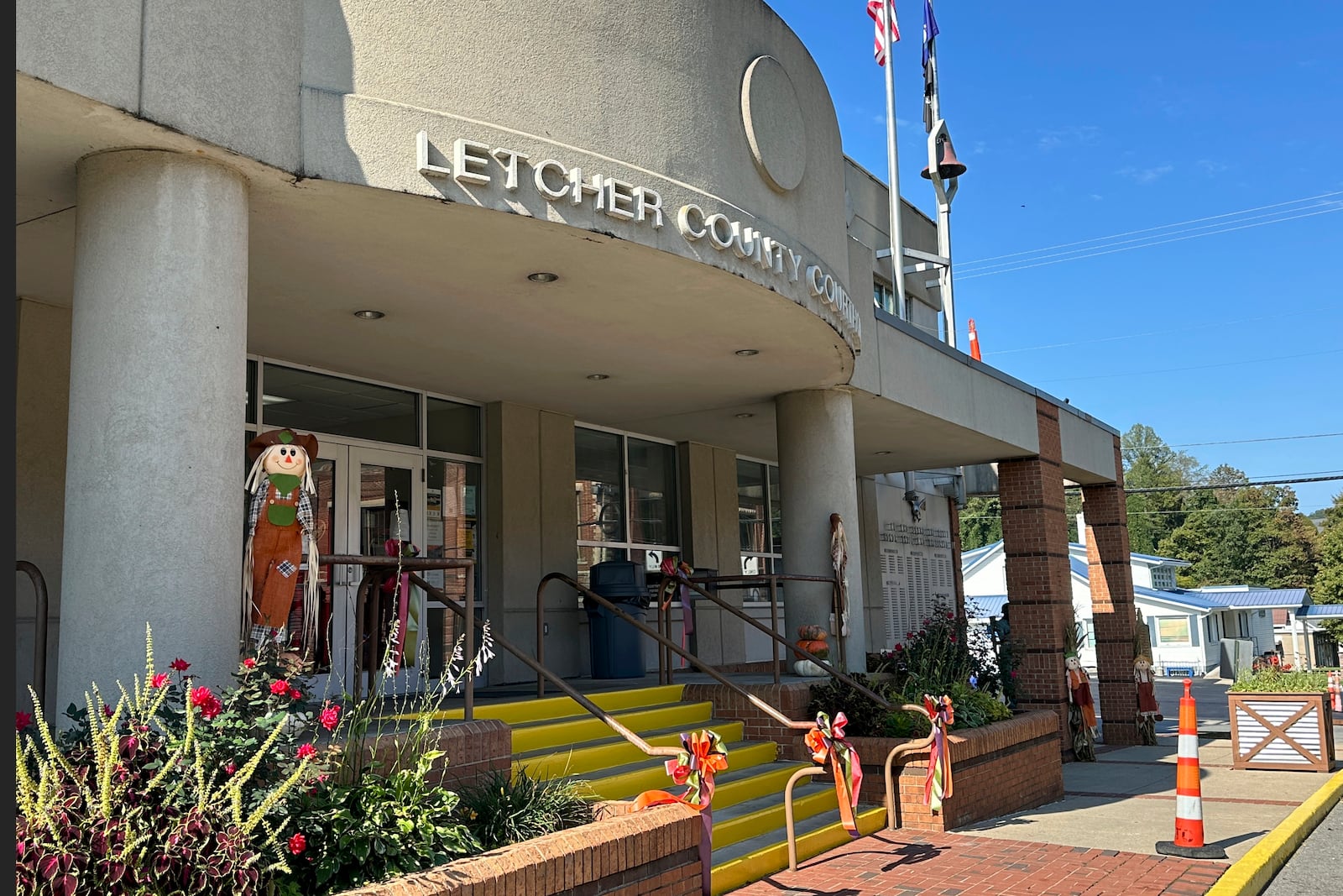 The outside of the Letcher County courthouse is shown on Friday, Sept. 20, 2024 in Whitesburg, Ky. (AP Photos/Dylan Lovan)