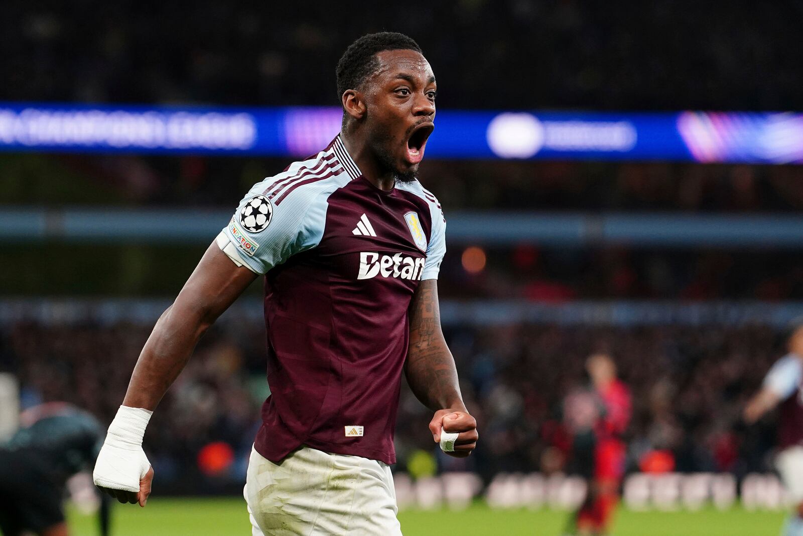 Aston Villa's Jhon Duran celebrates after the Champions League opening phase soccer match between Aston Villa and Bayern Munich, at Villa Park in Birmingham, England, Wednesday, Oct. 2, 2024. (David Davies/PA via AP)