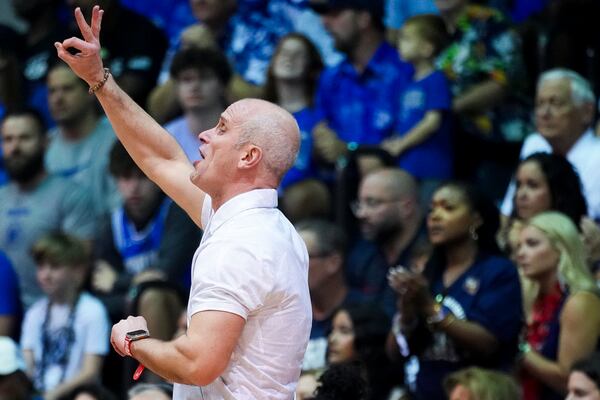 UConn head coach Dan Hurley reacts on the sideline during the first half of an NCAA college basketball game against Memphis at the Maui Invitational Monday, Nov. 25, 2024, in Lahaina, Hawaii. (AP Photo/Lindsey Wasson)