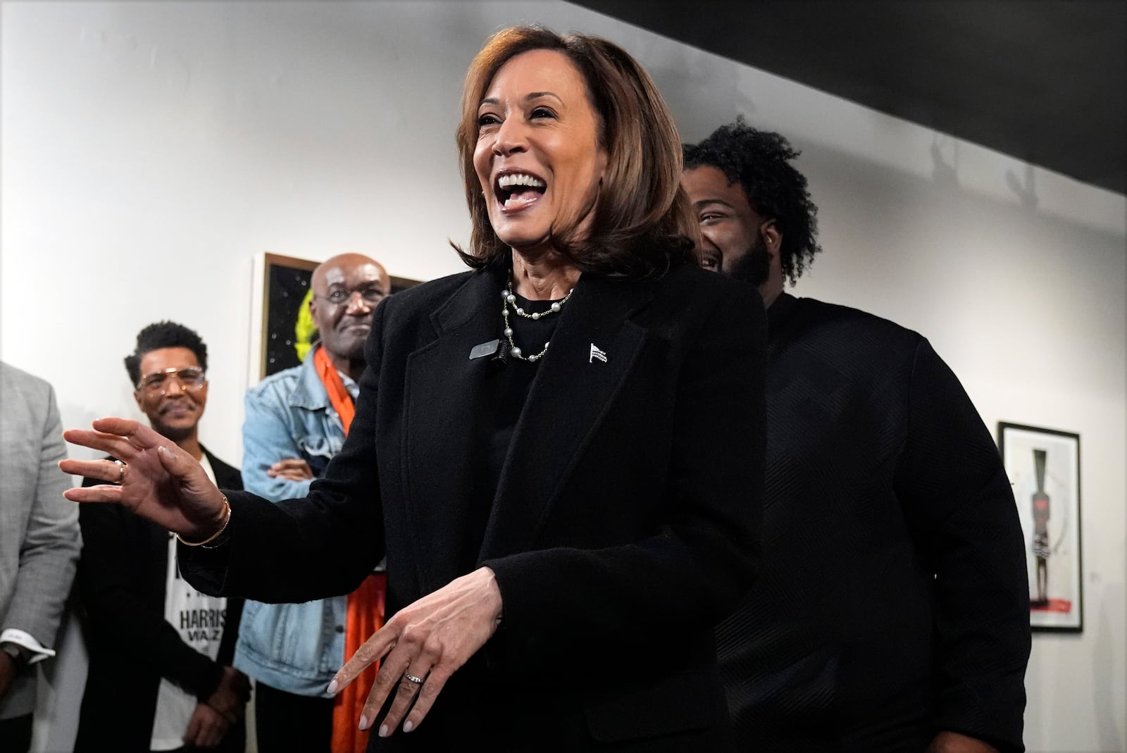 Democratic presidential nominee Vice President Kamala Harris visits Norwest Gallery of Art in Detroit, Tuesday, Oct. 15, 2024. (AP Photo/Jacquelyn Martin)