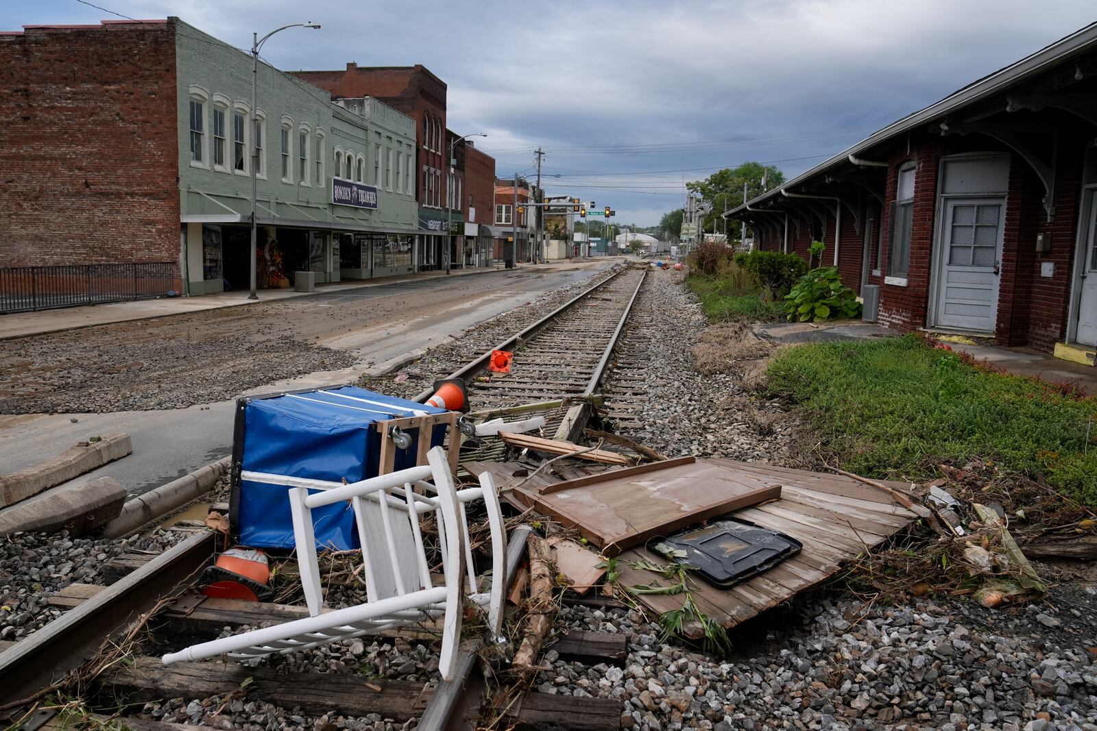 Flood debris left by tropical depression Helene is seen in Newport, Tenn., Saturday, Sept. 28, 2024. (AP Photo/George Walker IV)