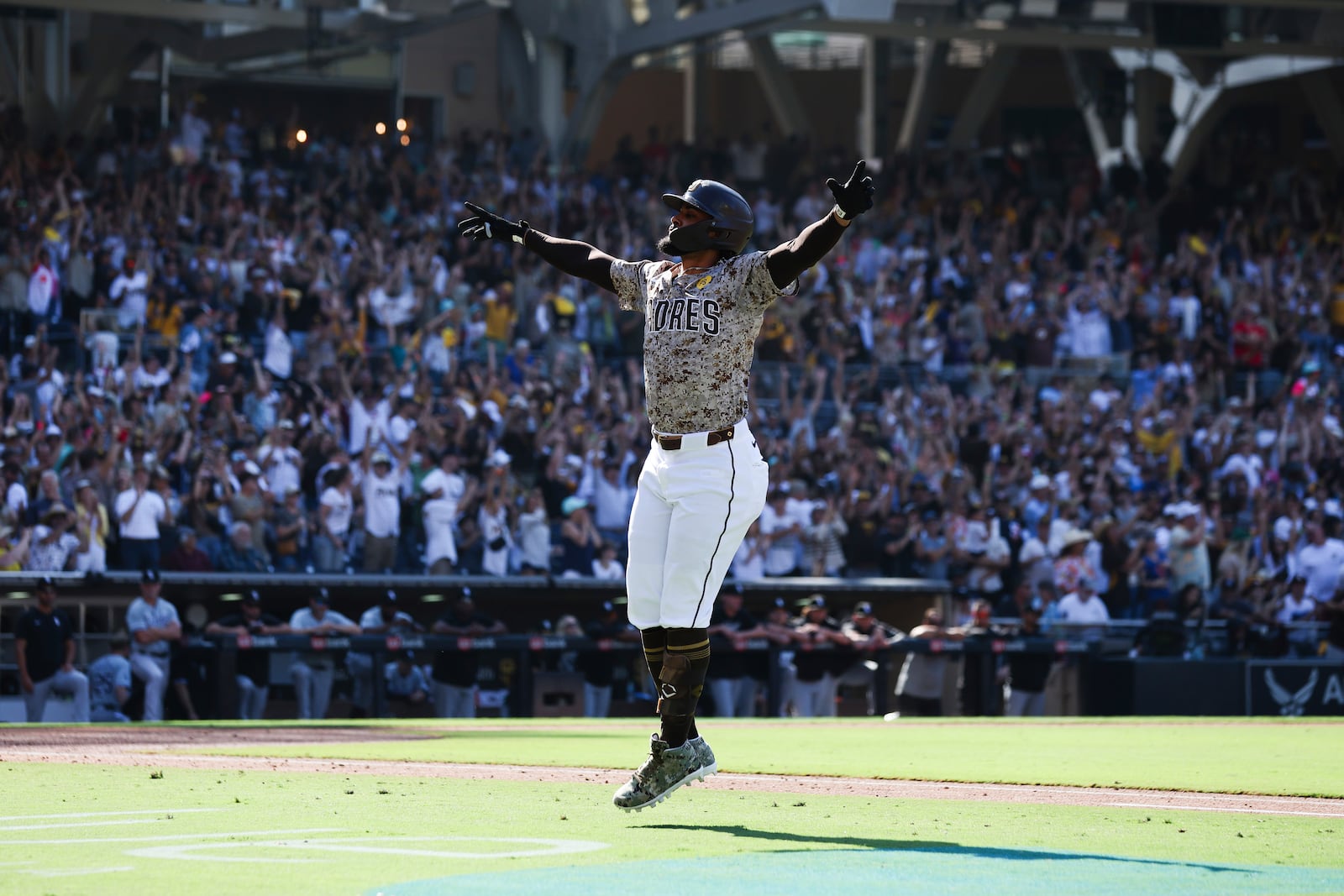 San Diego Padres' Fernando Tatis Jr. celebrates after hitting a solo home run against the Chicago White Sox in the eighth inning of a baseball game Sunday, Sept. 22, 2024, in San Diego. (AP Photo/Derrick Tuskan)