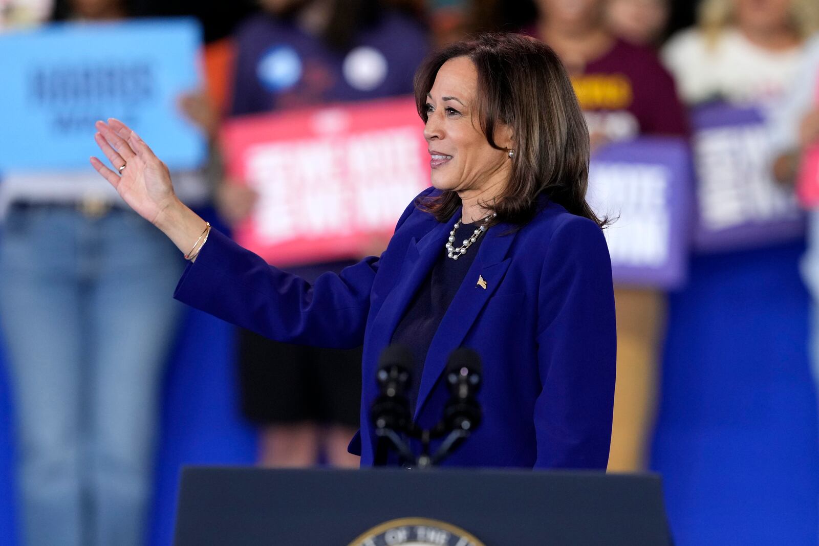 Democratic presidential nominee Vice President Kamala Harris departs after speaking during a campaign event at Talking Stick Resort Amphitheatre, Thursday, Oct. 31, 2024, in Phoenix. (AP Photo/Matt York)