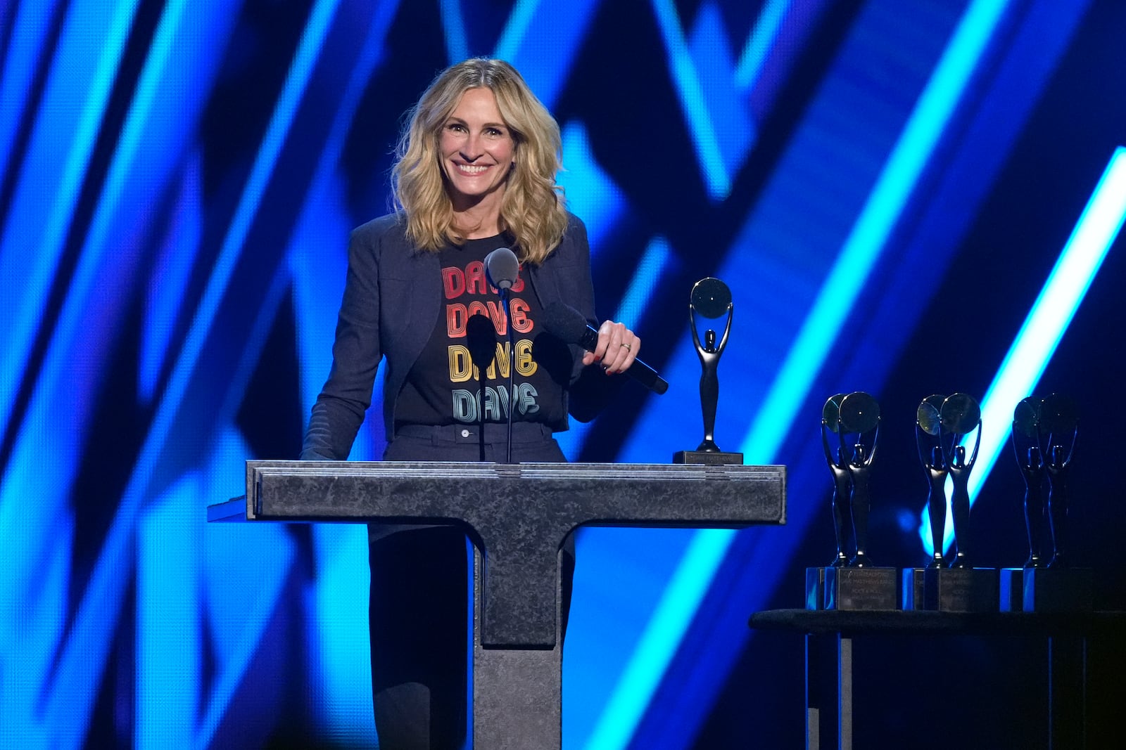 Julia Roberts speaks during the 39th Annual Rock & Roll Hall of Fame Induction Ceremony on Saturday, Oct. 19, 2024, at Rocket Mortgage FieldHouse in Cleveland. (AP Photo/Chris Pizzello)