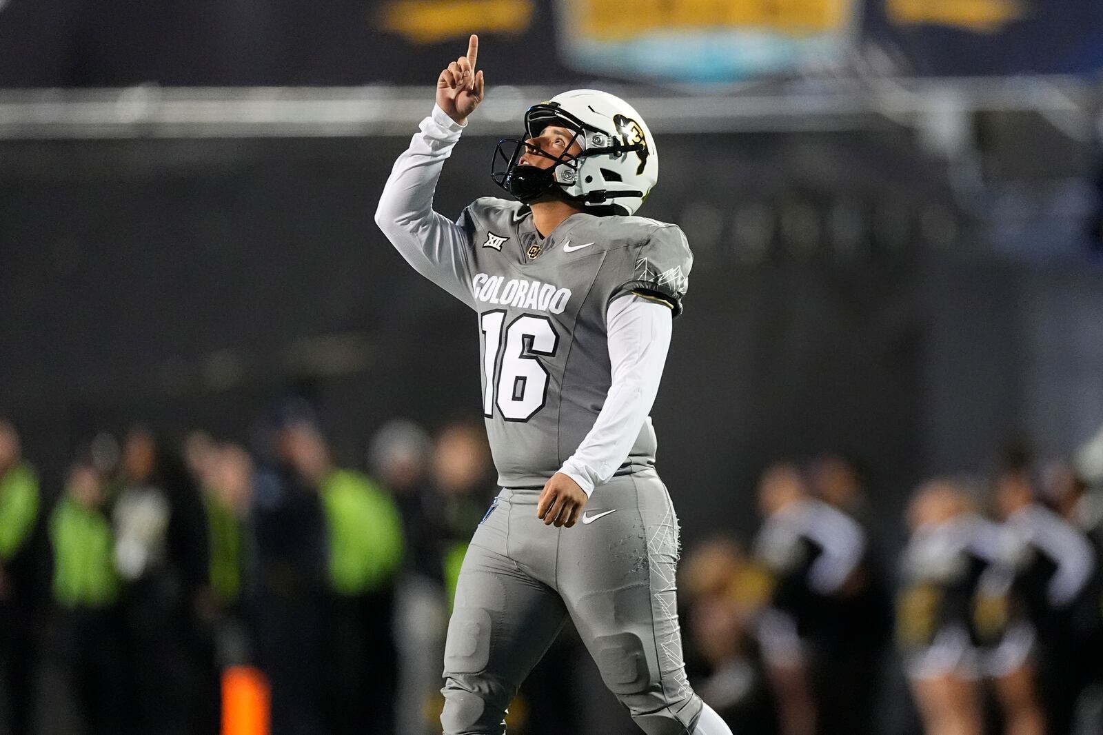 Colorado place kicker Alejandro Mata gestures after hitting a field goal to seal a victory over Cincinnati in the second half of an NCAA college football game Saturday, Oct. 26, 2024, in Boulder, Colo. AP Photo/David Zalubowski)