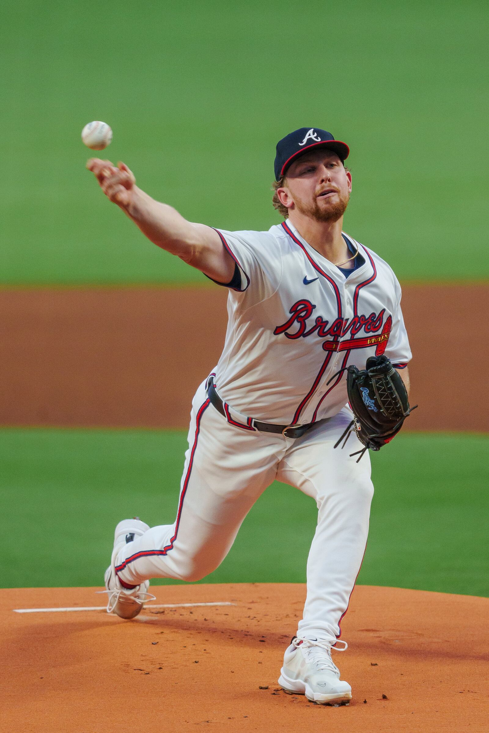 Atlanta Braves pitcher Spencer Schwellenbach throws in the first inning of a baseball game against the New York Mets, Tuesday, Sept. 24, 2024, in Atlanta. (AP Photo/Jason Allen)