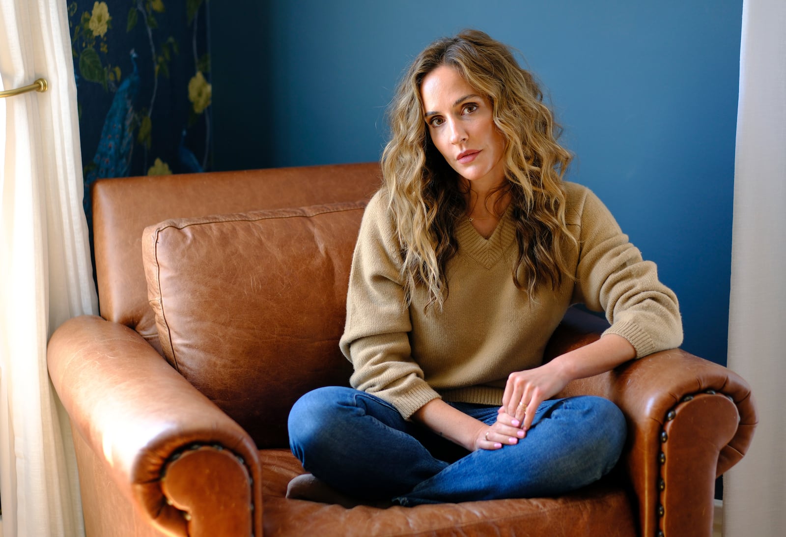 Meaghan Oppenheimer, the creator and showrunner of the Hulu series "Tell Me Lies," poses for a portrait at home, Wednesday, Sept. 11, 2024, in Los Angeles. (AP Photo/Chris Pizzello)