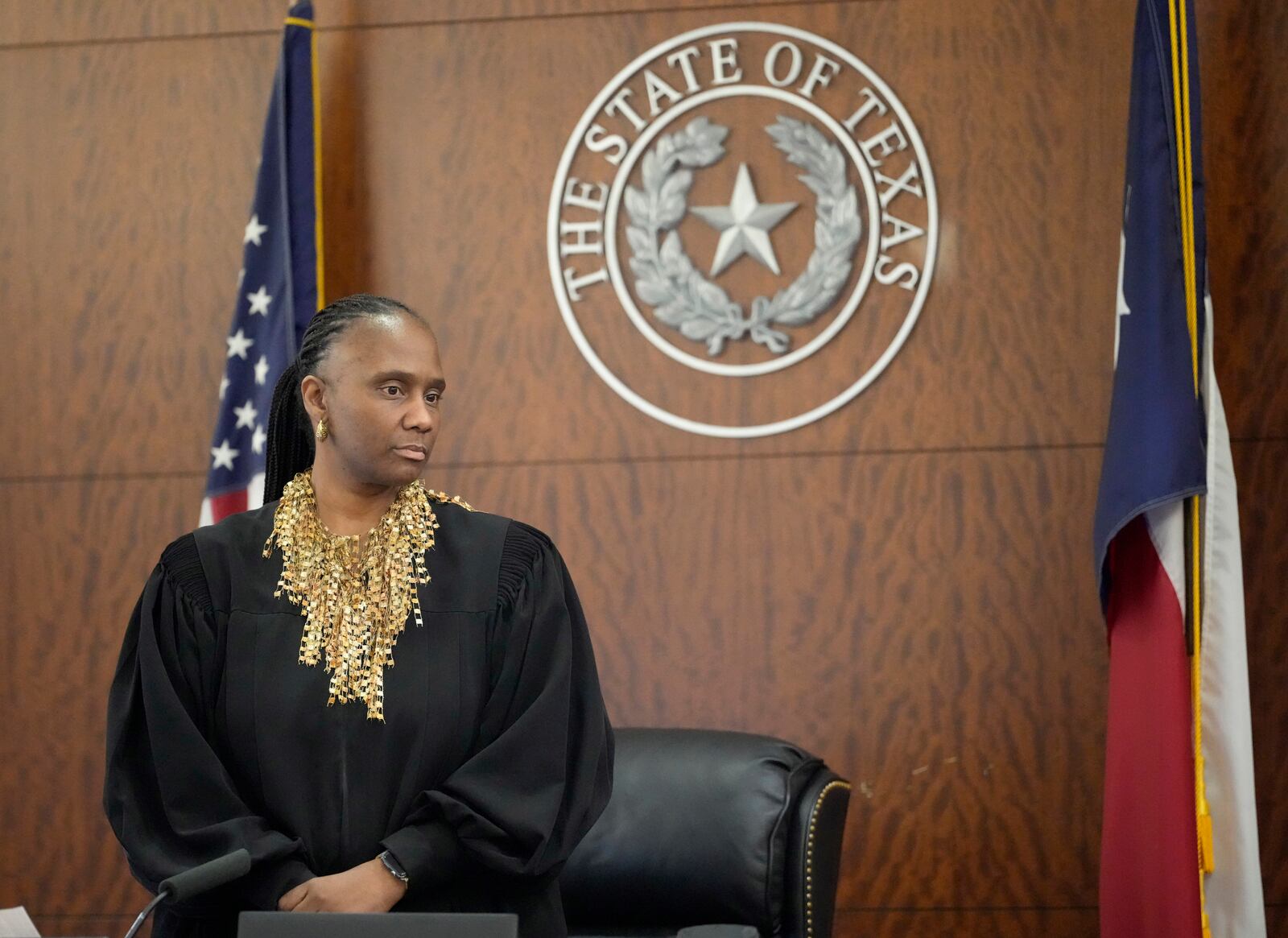 Judge Veronica M. Nelson watches as the jury enters the courtroom for the verdict in the murder trial of former Houston police officer Gerald Goines in the 482nd District Court at the Harris County Criminal courthouse Wednesday, Sept. 25, 2024, in Houston. (Melissa Phillip/Houston Chronicle via AP, Pool)