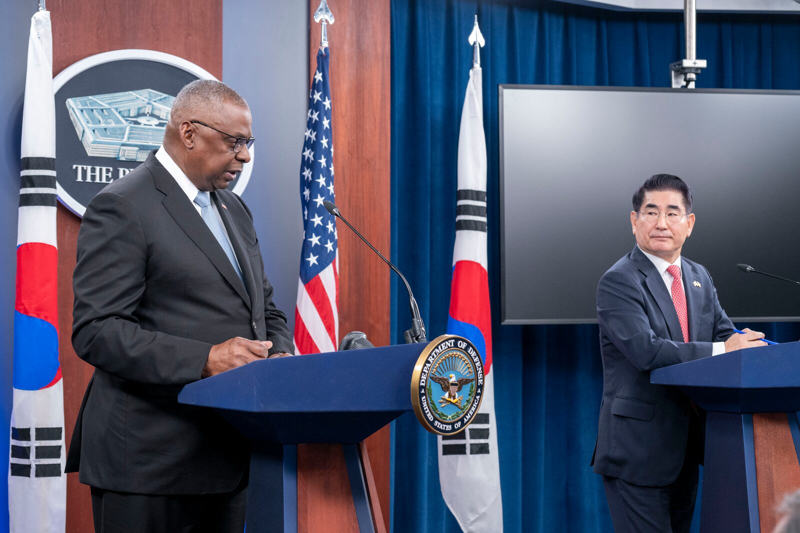 Defense Secretary Lloyd Austin, left, speaks during a joint press briefing with South Korean Defense Minister Kim Yong Hyun, right, at the Pentagon on Wednesday, Oct. 30, 2024 in Washington. (AP Photo/Kevin Wolf)