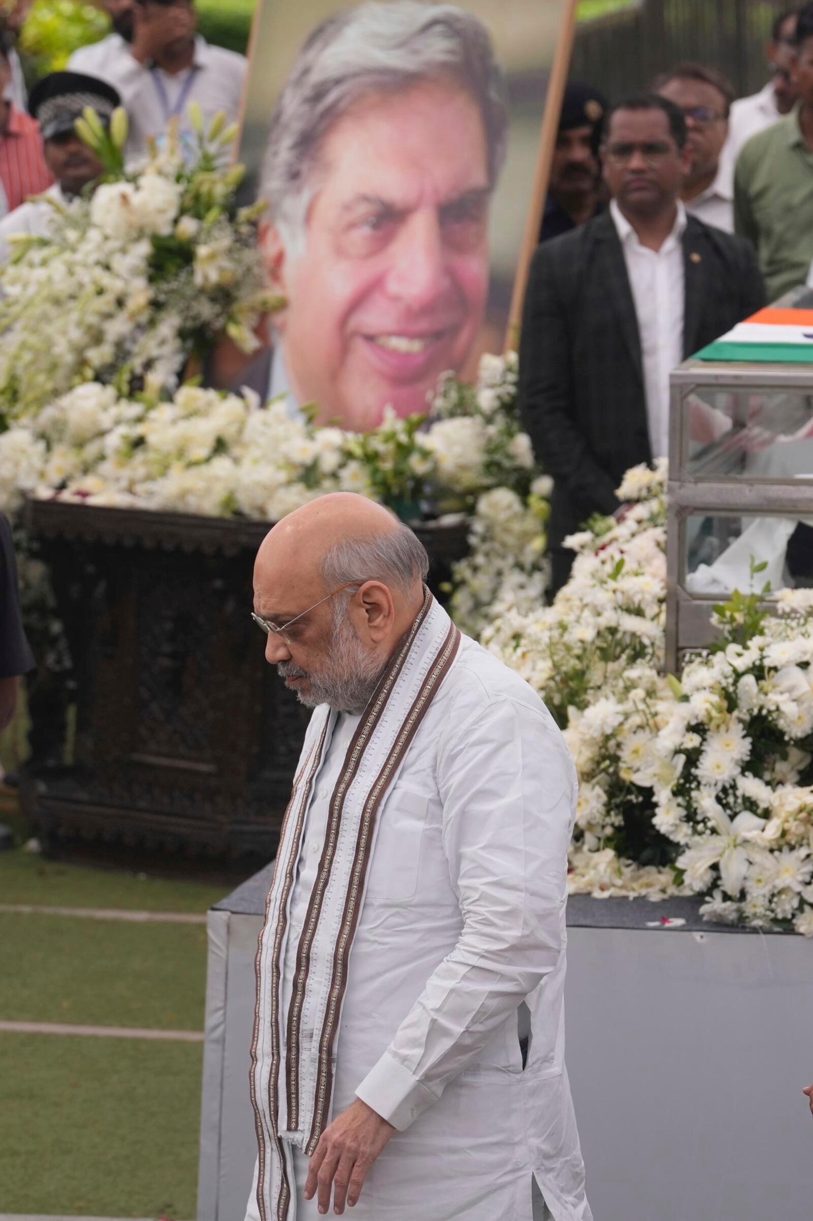 Indian Home Minister Amit Shah pays tributes to Indian business leader Ratan Tata who died on Wednesday night, in Mumbai, India, Thursday, Oct. 10, 2024. (AP Photo /Rafiq Maqbool)