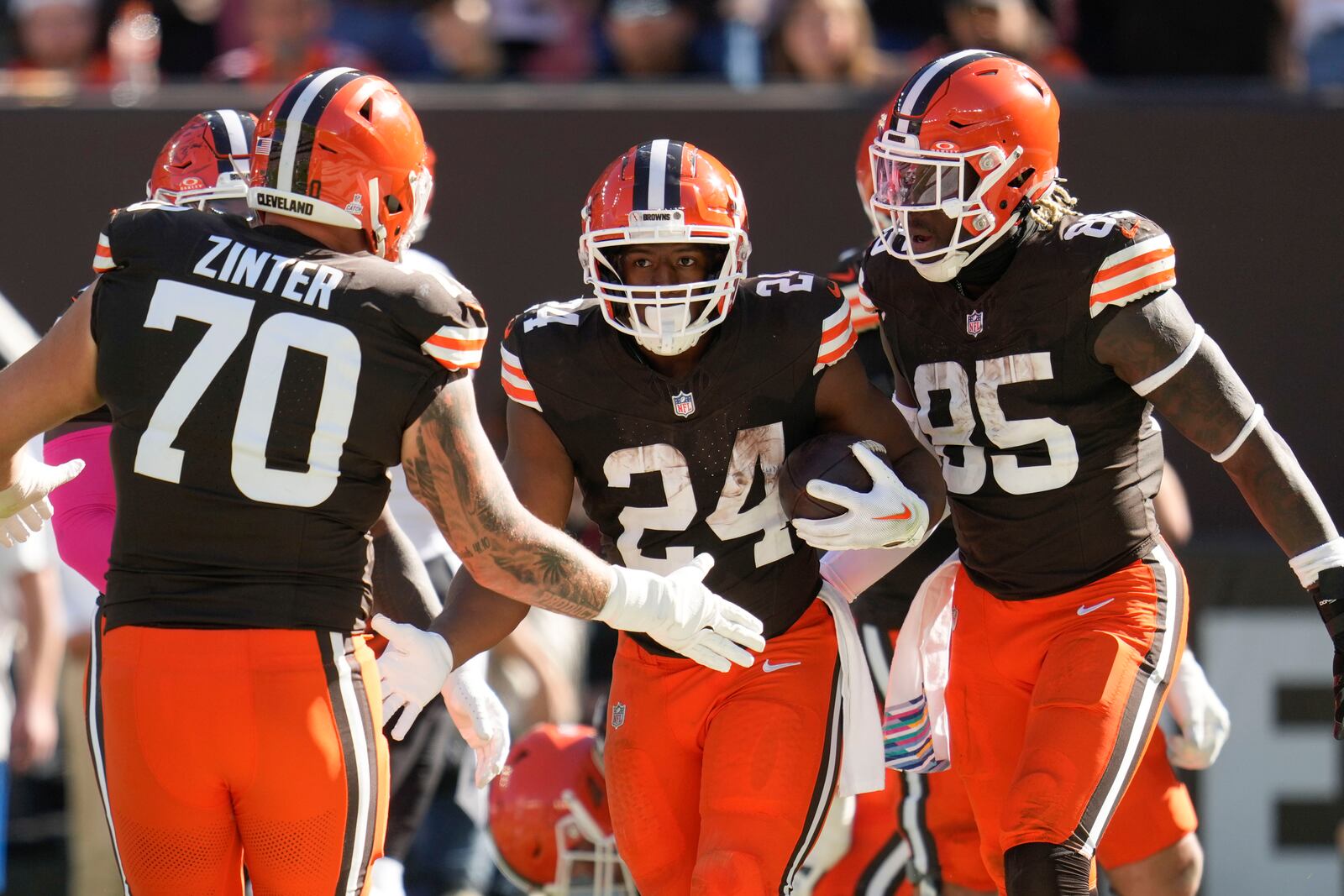 Cleveland Browns running back Nick Chubb (24) celebrates his touchdown in the first half of an NFL football game against the Cincinnati Bengals, Sunday, Oct. 20, 2024, in Cleveland. (AP Photo/Sue Ogrocki)