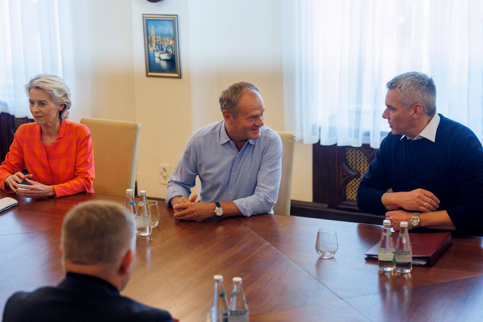 Poland's Prime Minister Donald Tusk, center, attends a meeting with European Commission President Ursula Von der Leyen, left, and Austria's Chancellor Karl Nehammer, right, in Wroclaw, Poland, Thursday, Sept. 19, 2024. (AP Photo/Krzysztof Zatycki)