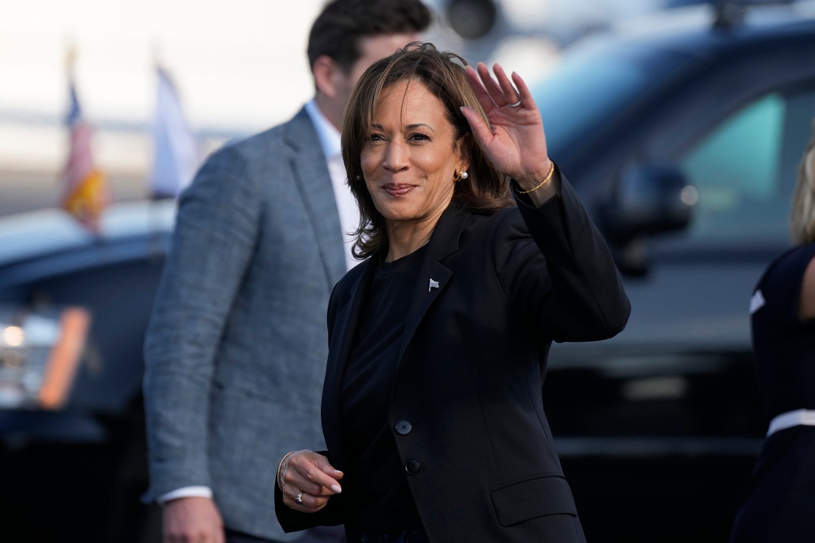 Democratic presidential nominee Vice President Kamala Harris arrives at Charlotte Douglas International Airport, Saturday, October 5, 2024, in Charlotte, N.C., for a briefing on the damage from Hurricane Helene. (AP Photo/Chris Carlson)