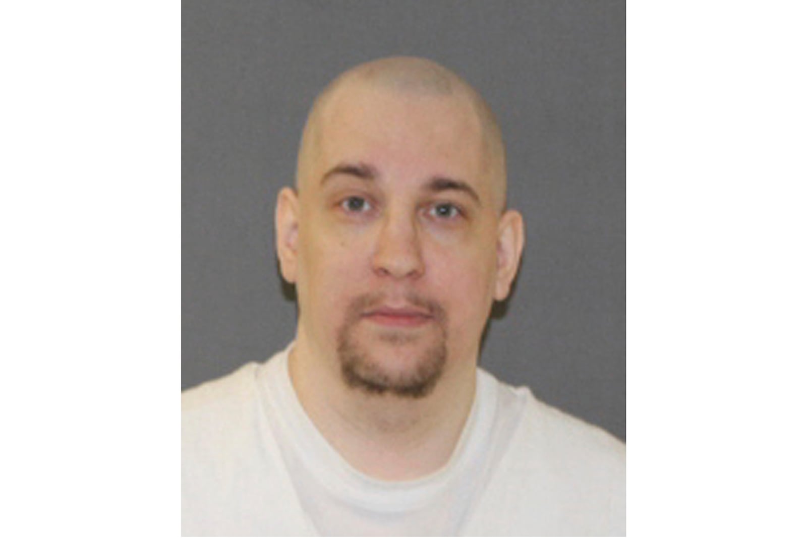 This undated photo provided by Texas Department of Criminal Justice shows Texas death row inmate Travis Mullis. (Texas Department of Criminal Justice via AP)